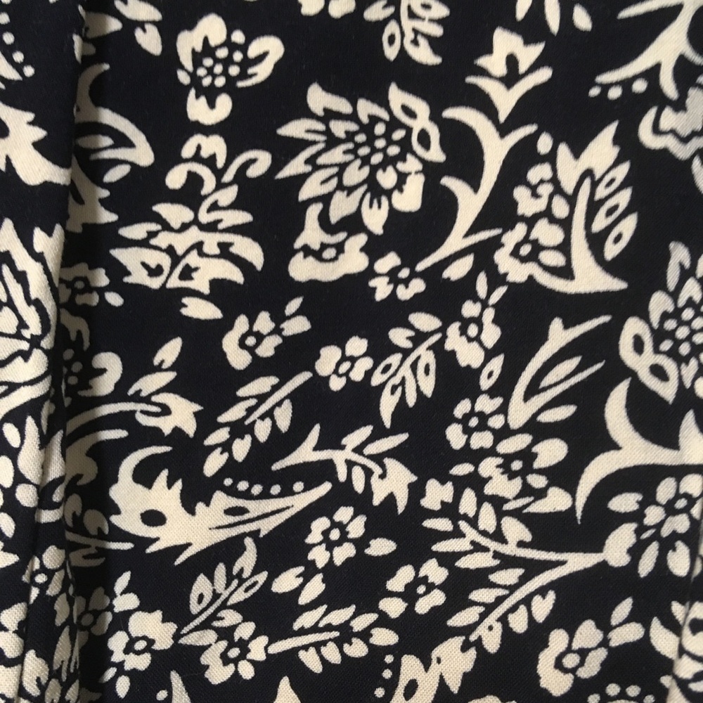 Floral pants - Picture 2 of 3